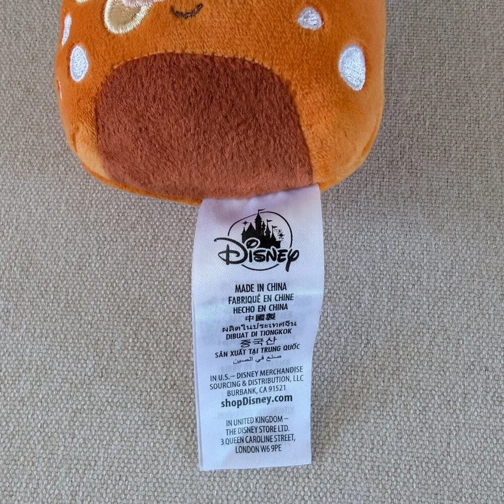 Mini Disney Munchlings 2023 Festive Fare Lion‎ King Pumbaa Salted Pretzel Bun